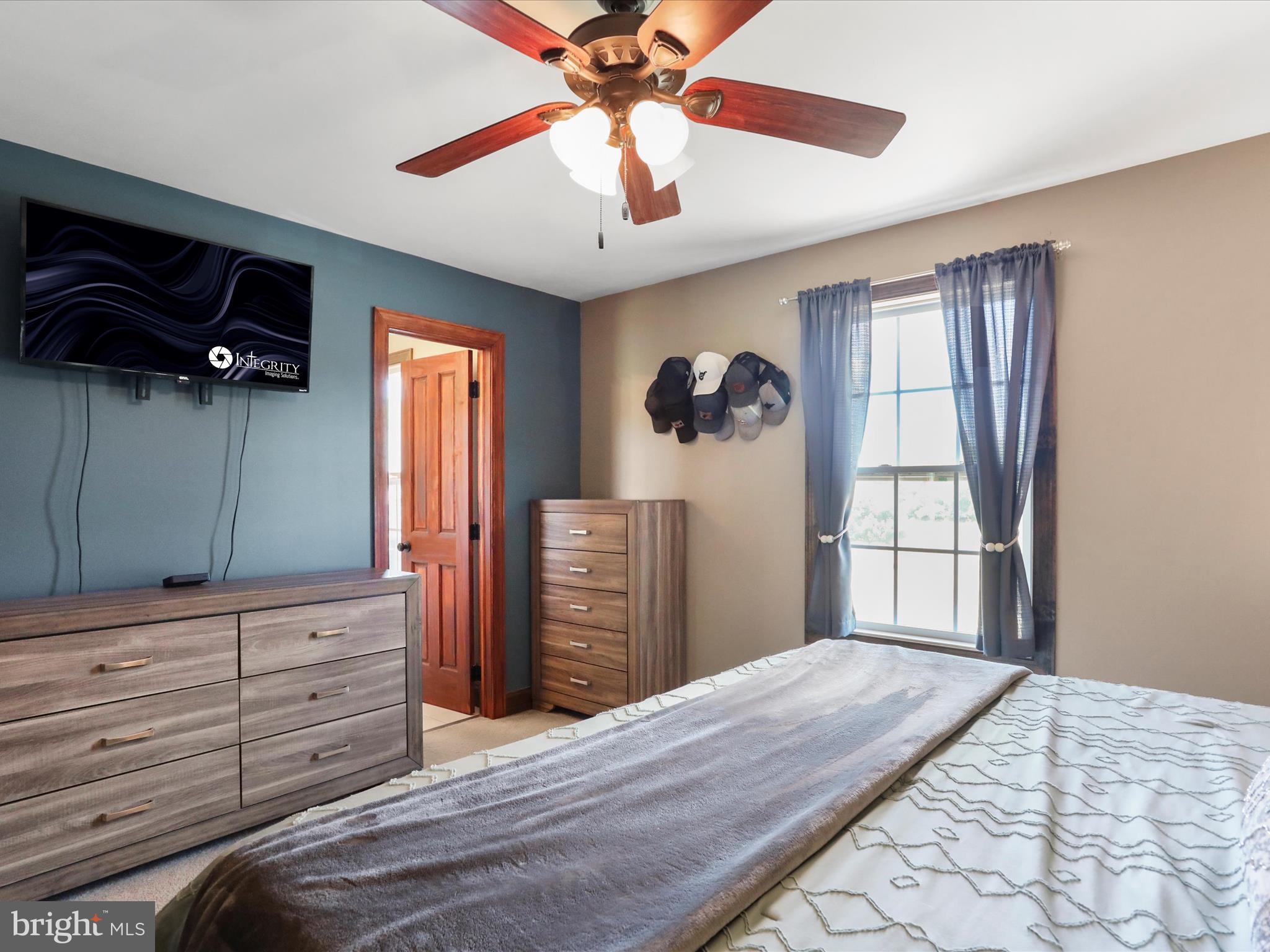 INWOOD VILLAGE - Residential