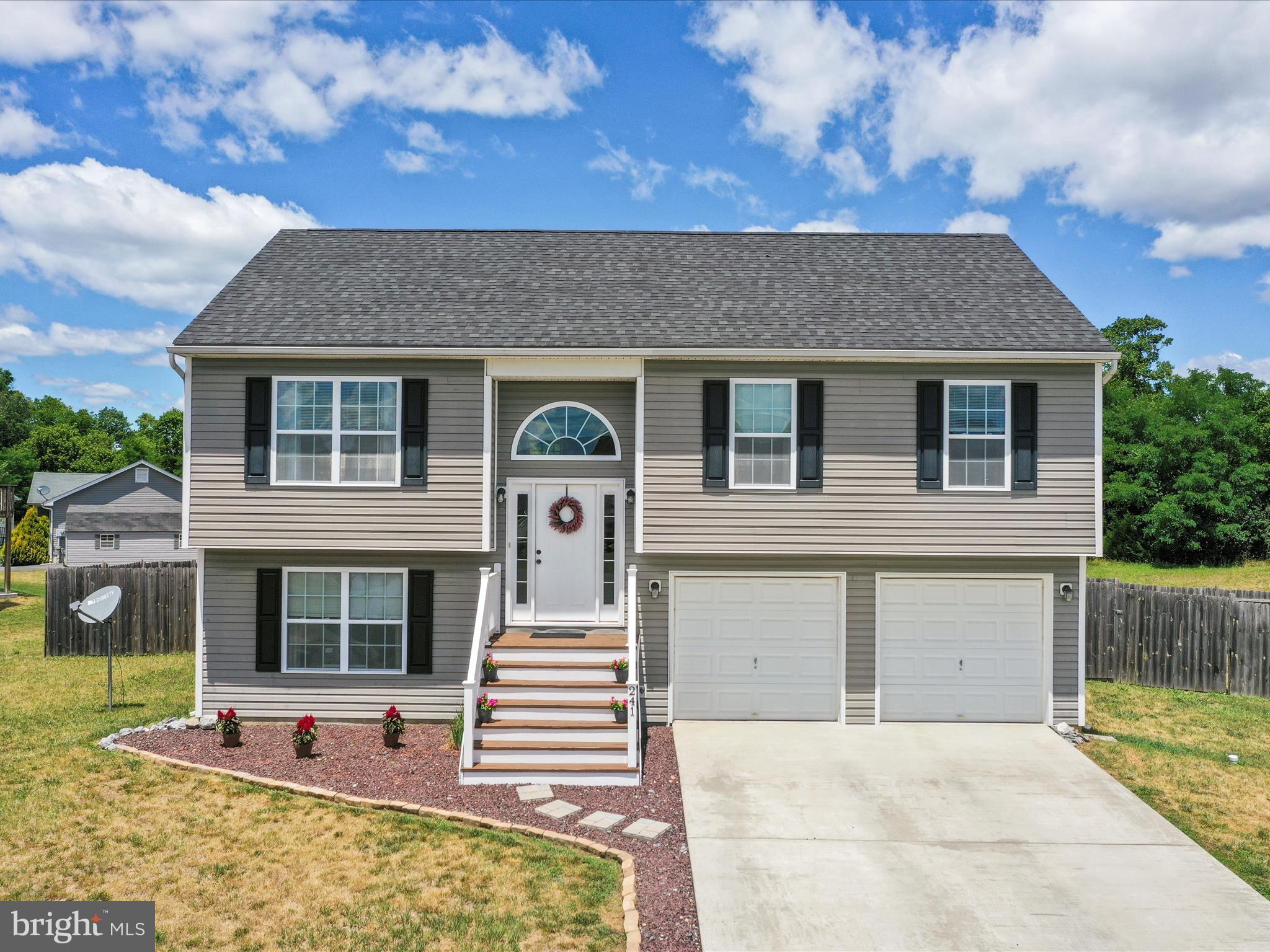 INWOOD VILLAGE - Residential