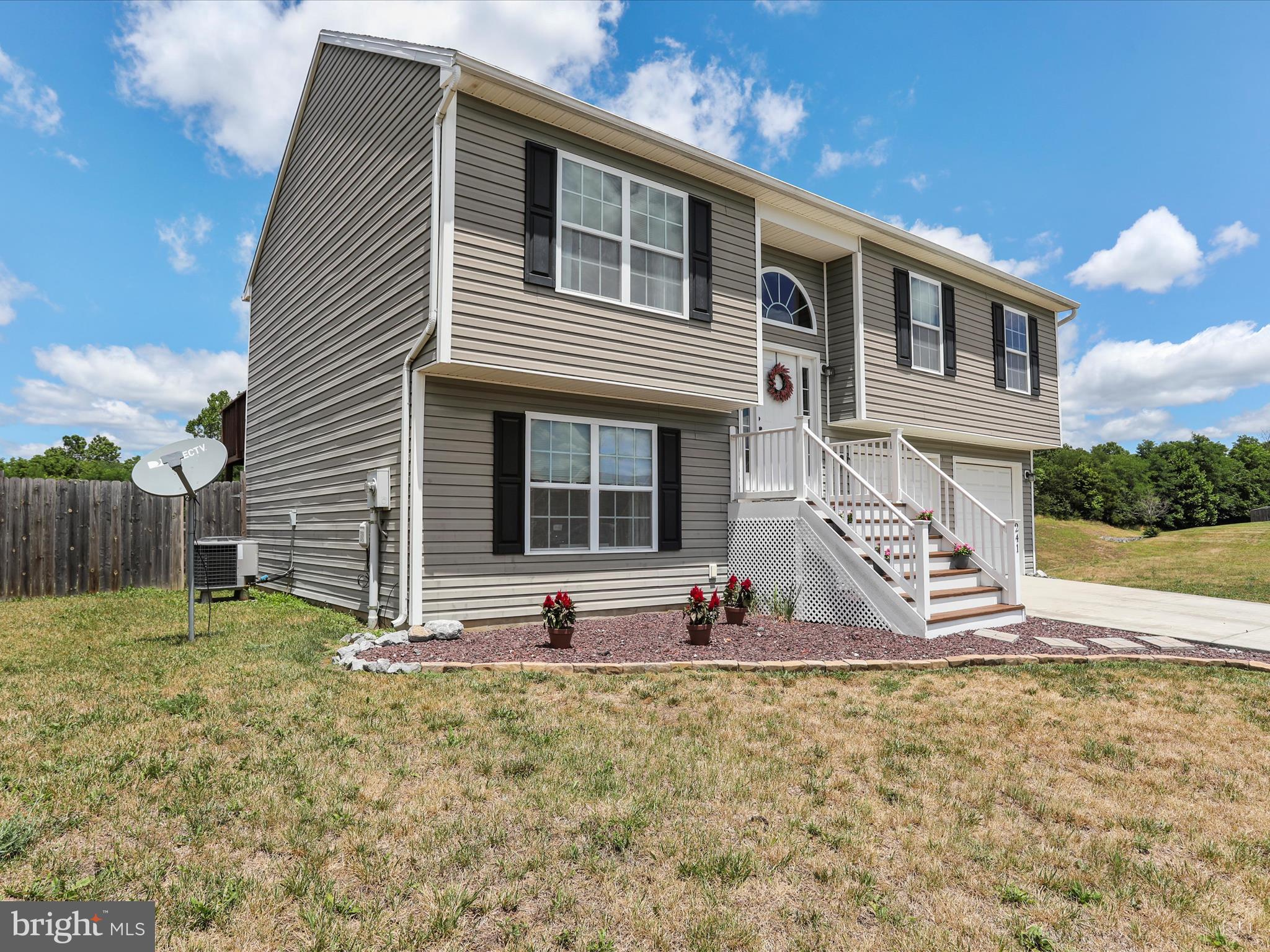 INWOOD VILLAGE - Residential