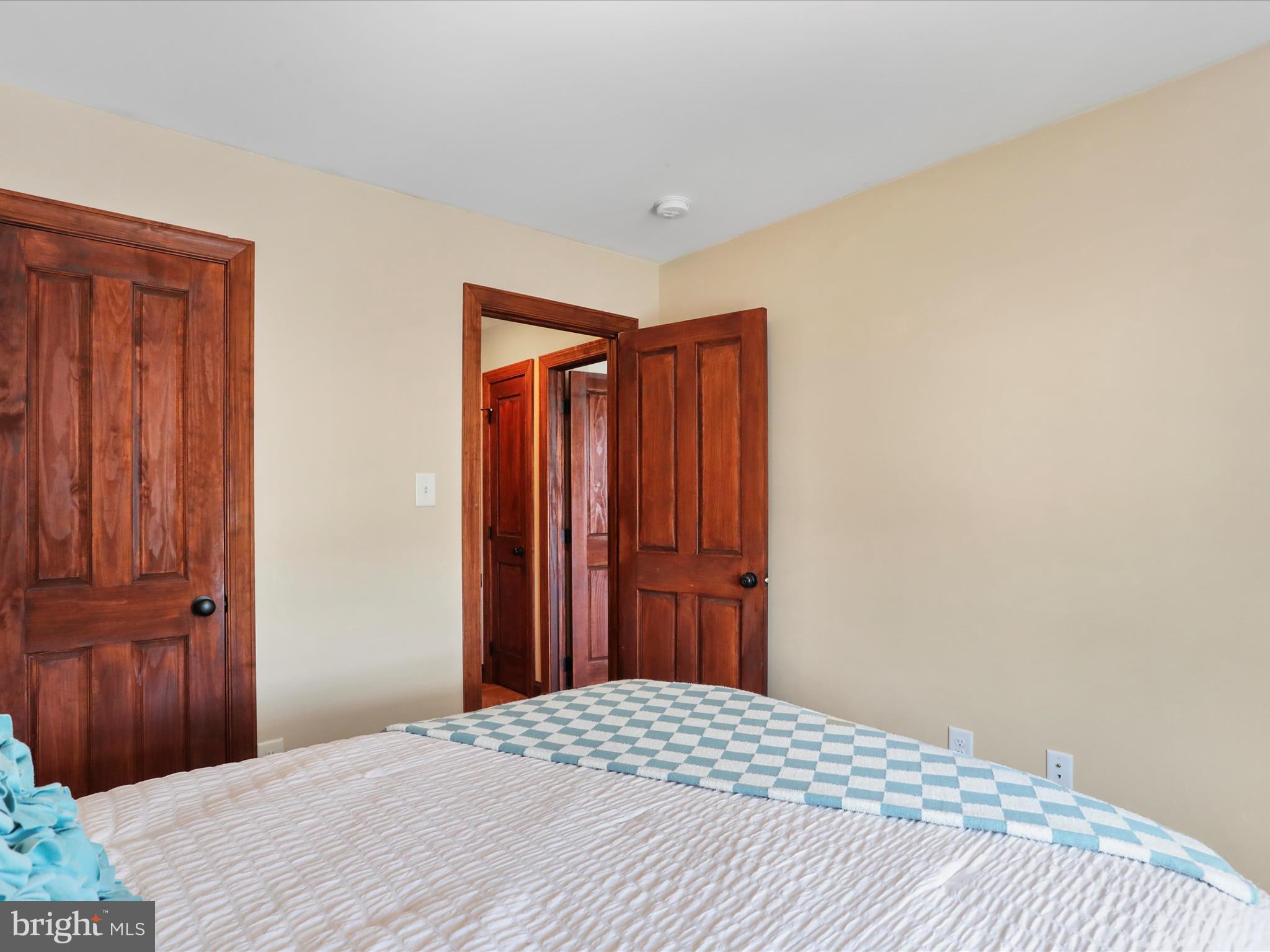 INWOOD VILLAGE - Residential