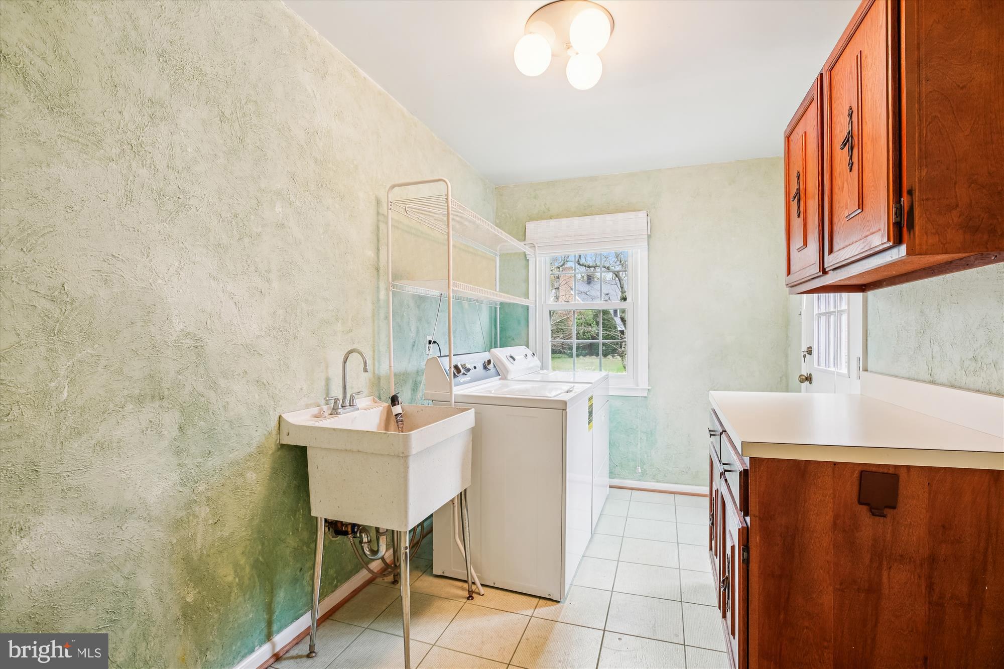 EAST GATE OF POTOMAC - Residential