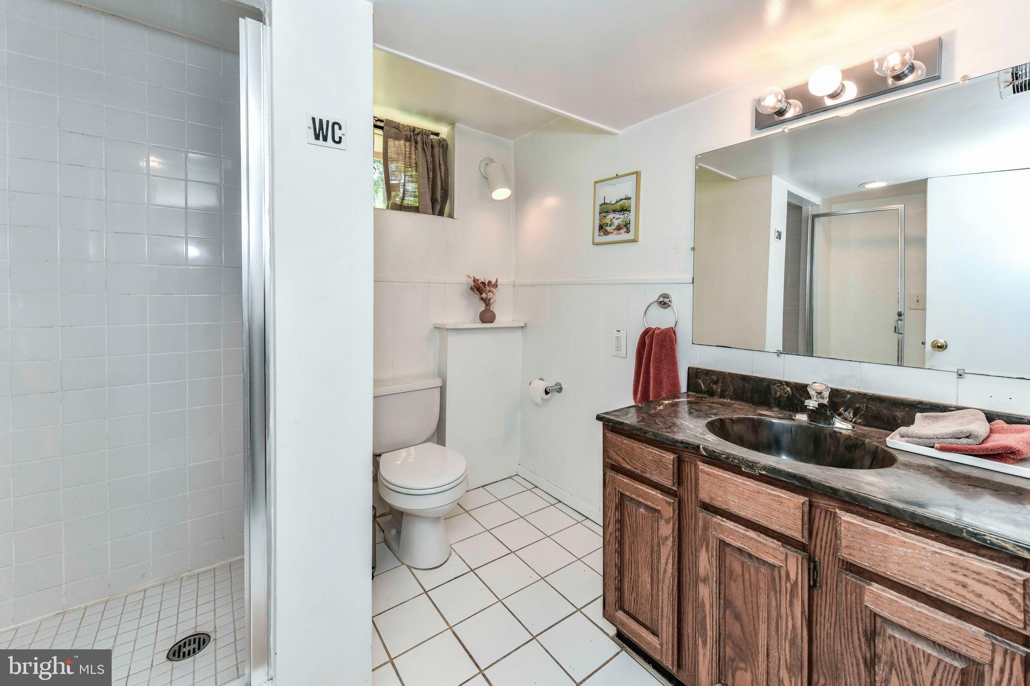 HOLMES RUN ACRES - Residential Lease