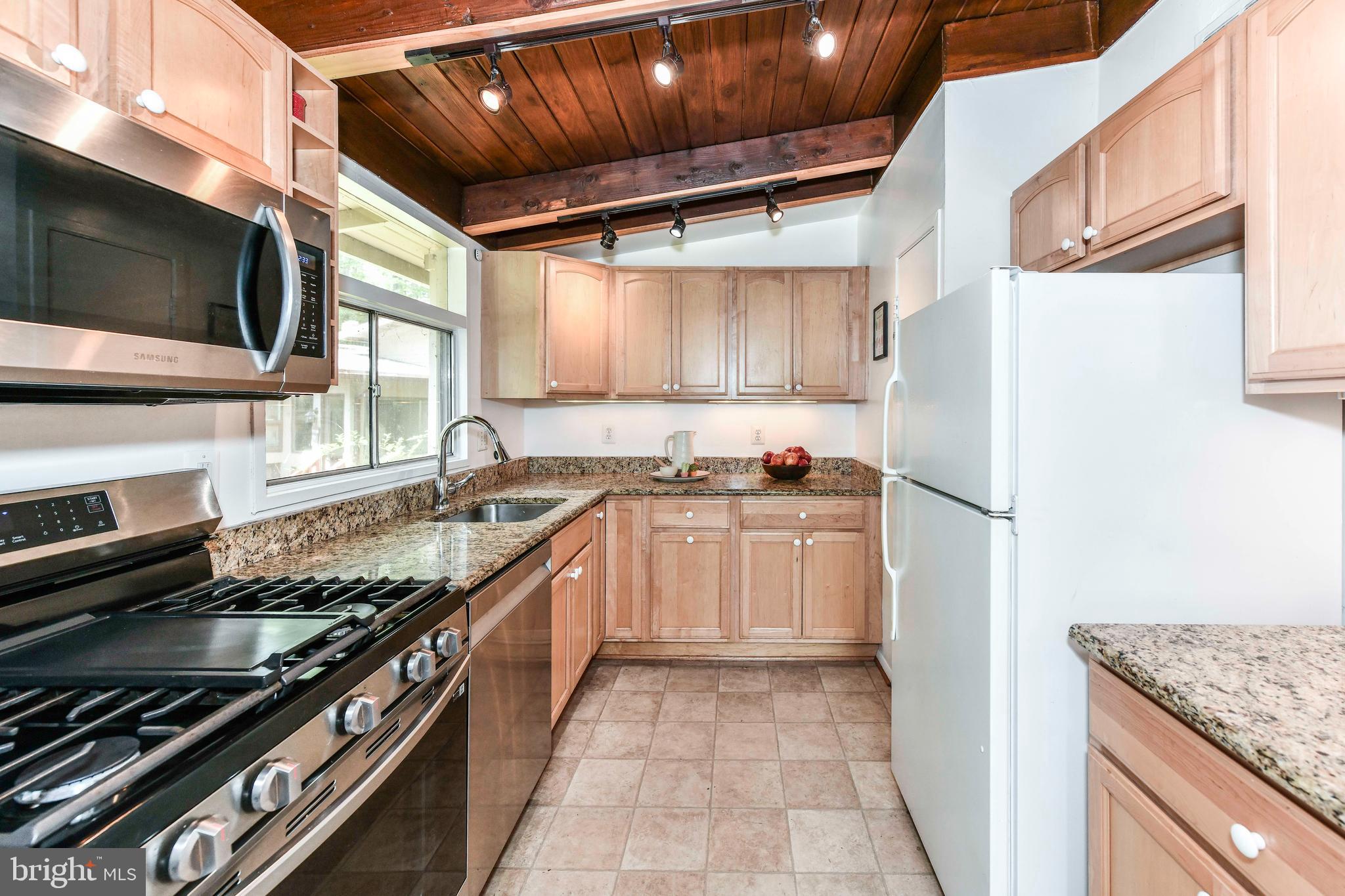 HOLMES RUN ACRES - Residential Lease