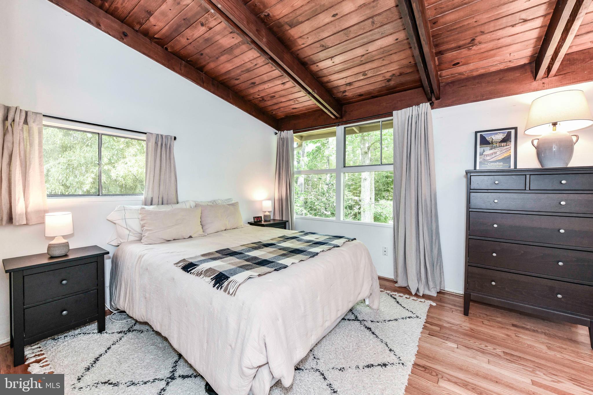 HOLMES RUN ACRES - Residential Lease