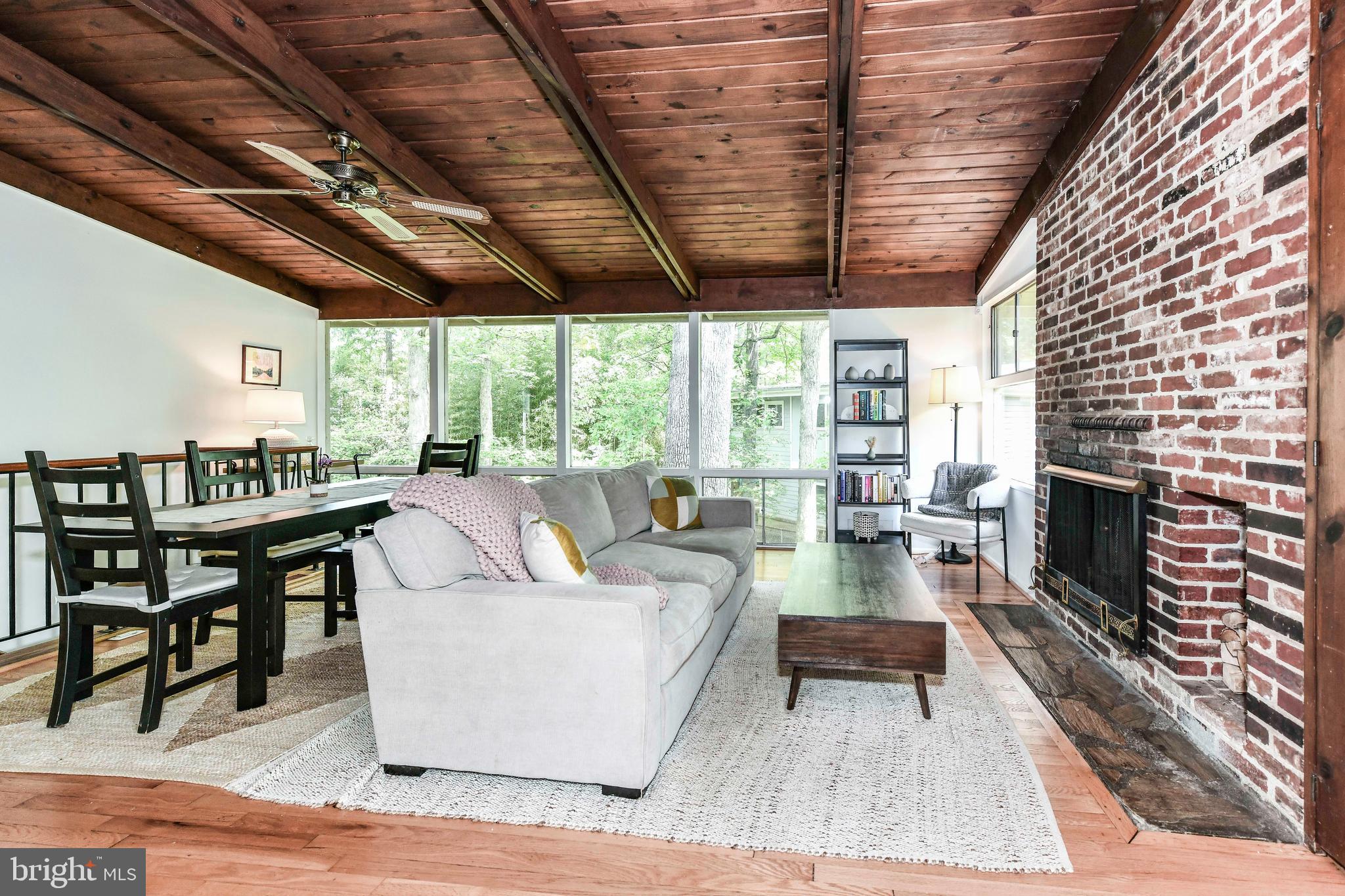 HOLMES RUN ACRES - Residential Lease