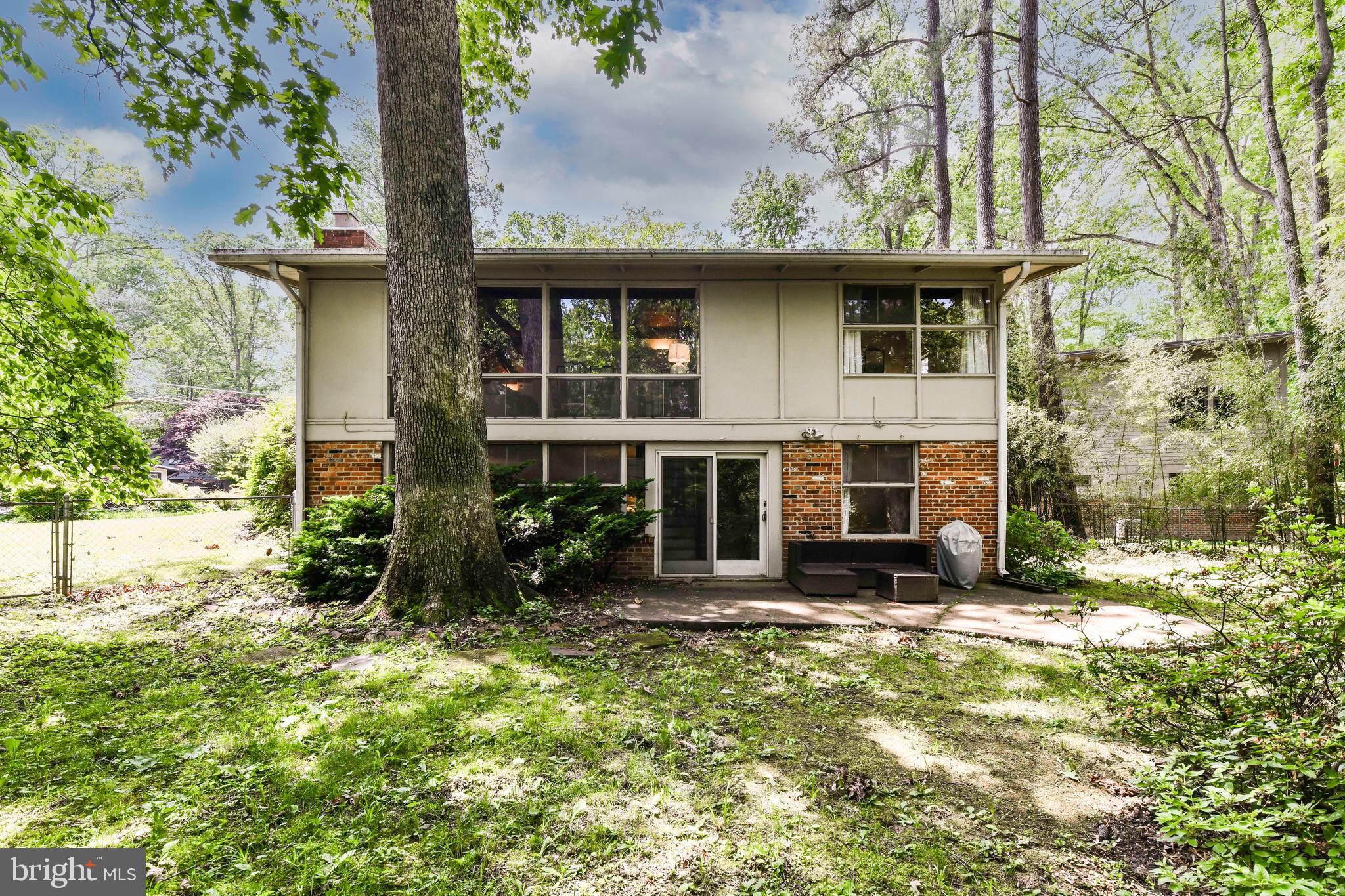 HOLMES RUN ACRES - Residential Lease