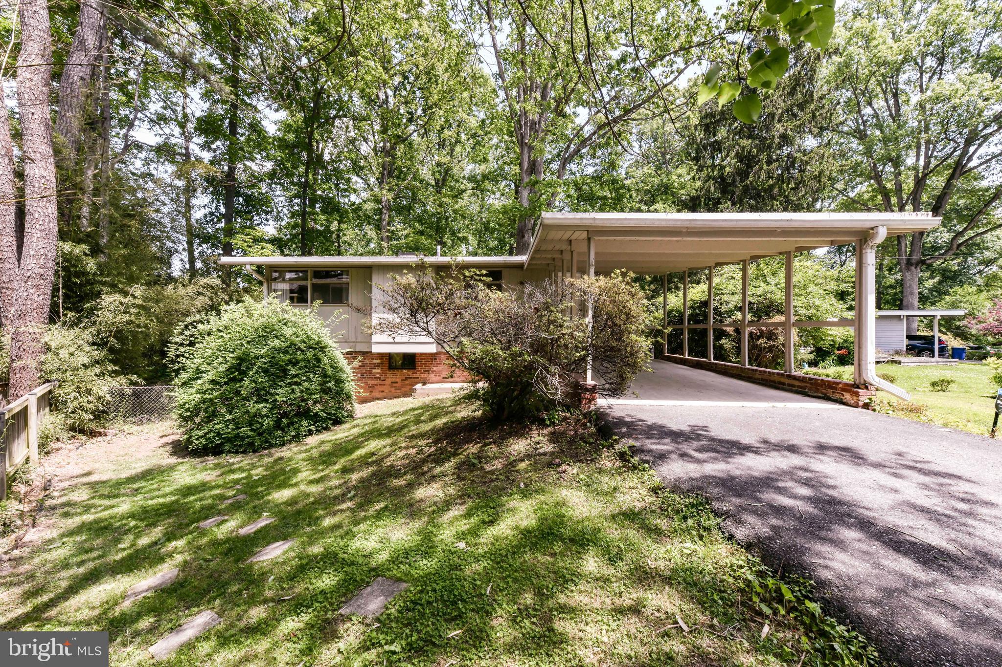 HOLMES RUN ACRES - Residential Lease