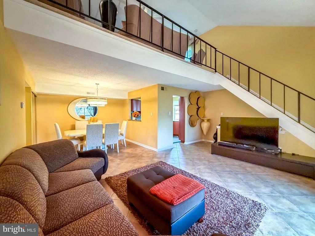 TAPESTRY - Residential