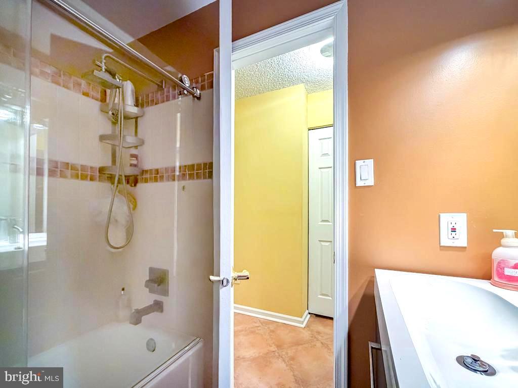 TAPESTRY - Residential