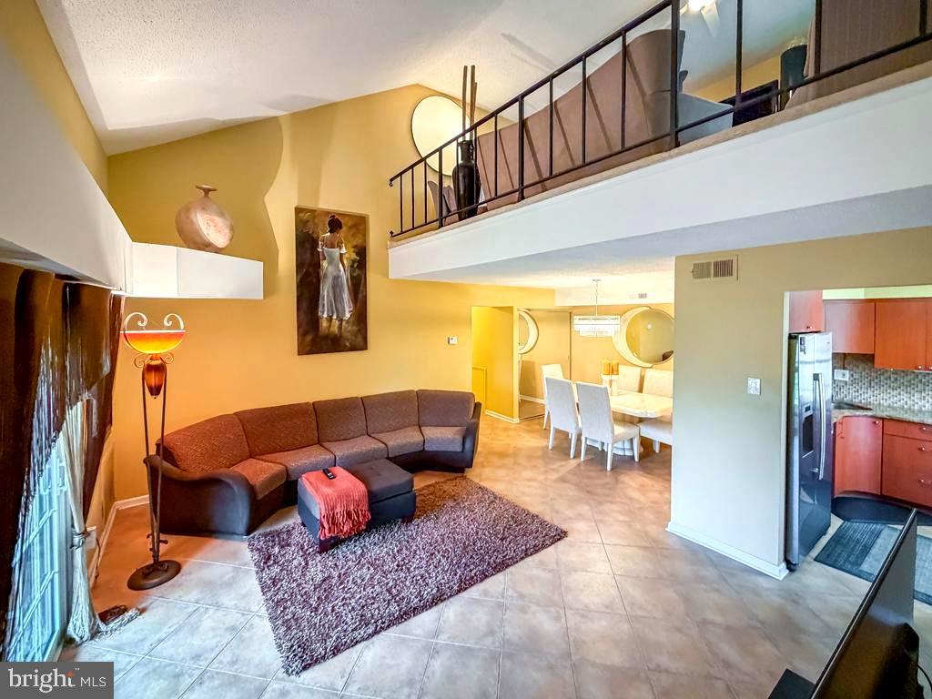 TAPESTRY - Residential