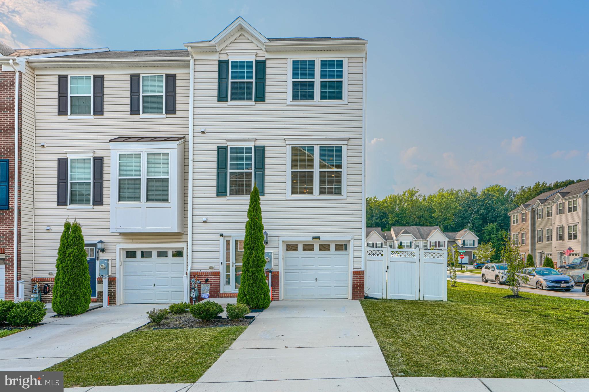 542 CALVERT WAY