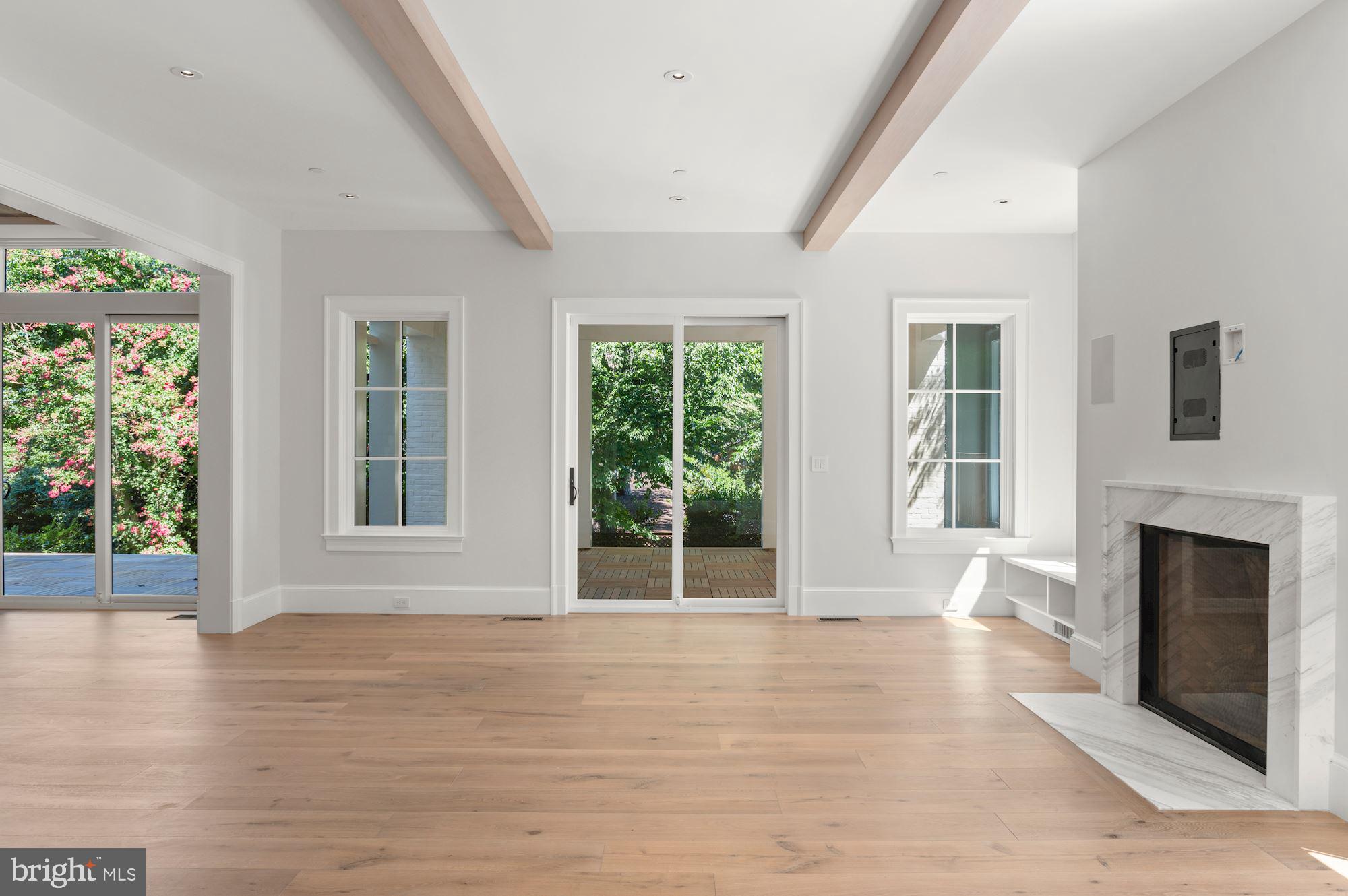 SPRING VALLEY - Residential