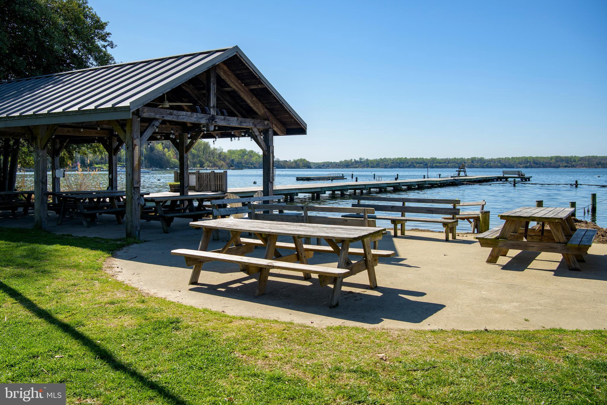 ROUND BAY - Residential