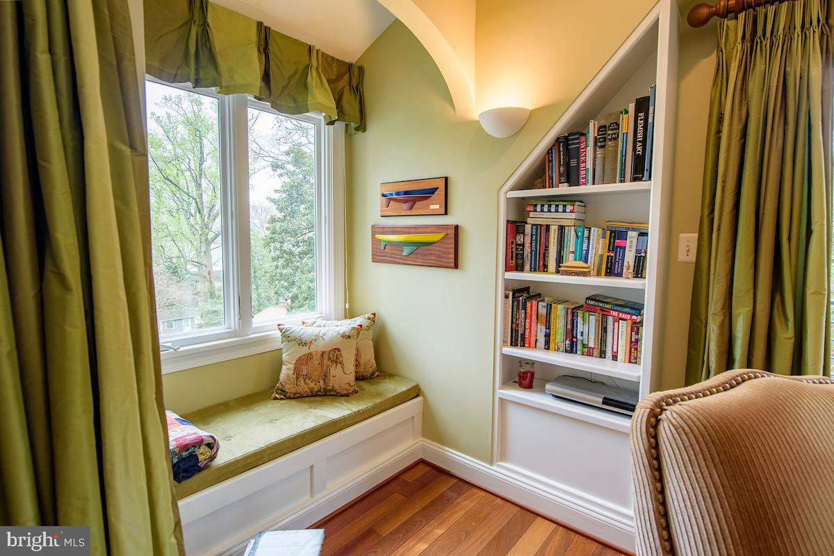 ROUND BAY - Residential