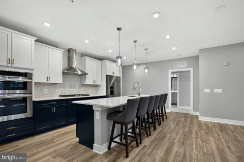 106 Saint Ives Place Unit 308, Oxon Hill, MD MLS: MDPG2218020