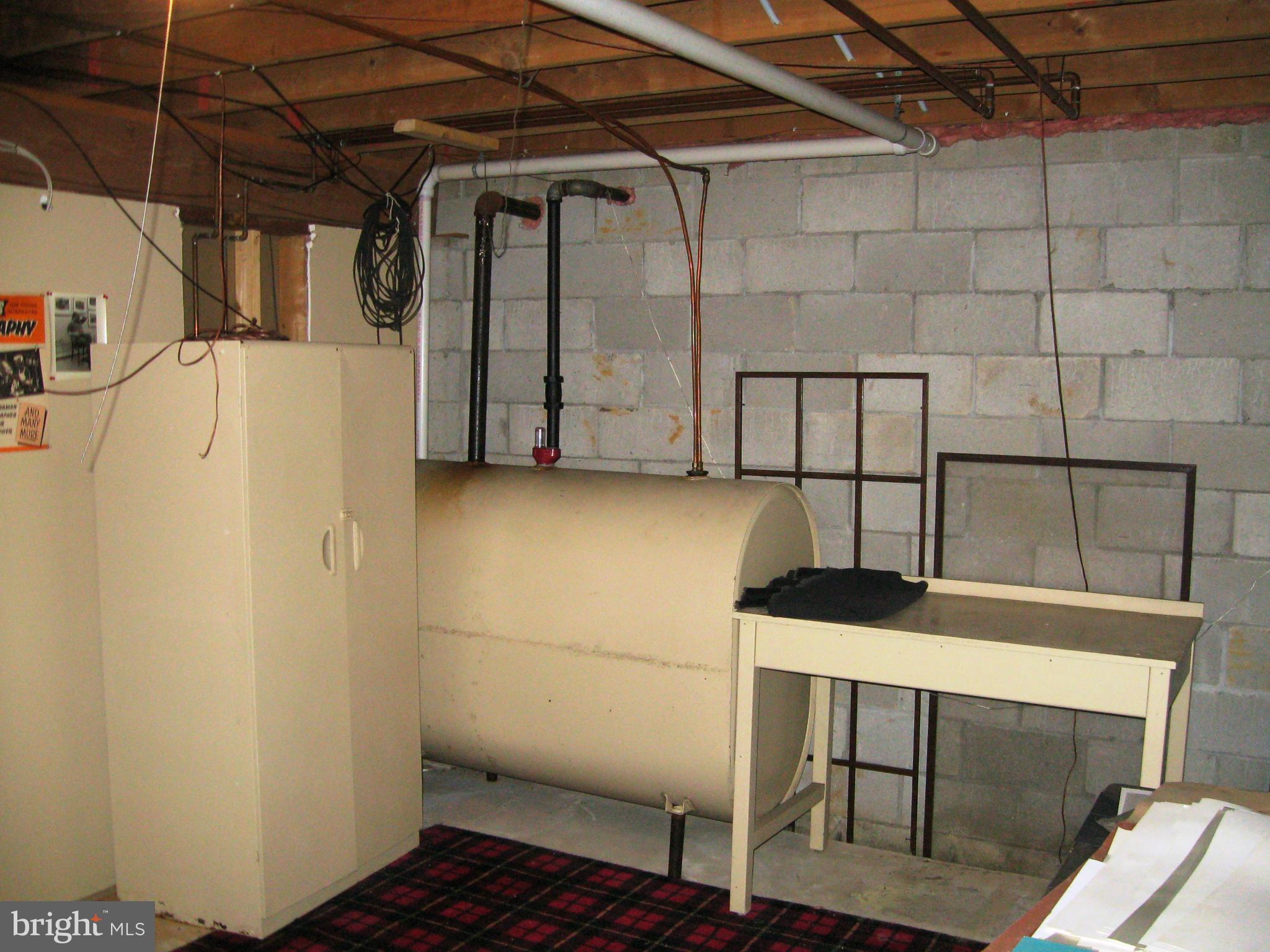 CHRISTINE MANOR - Residential