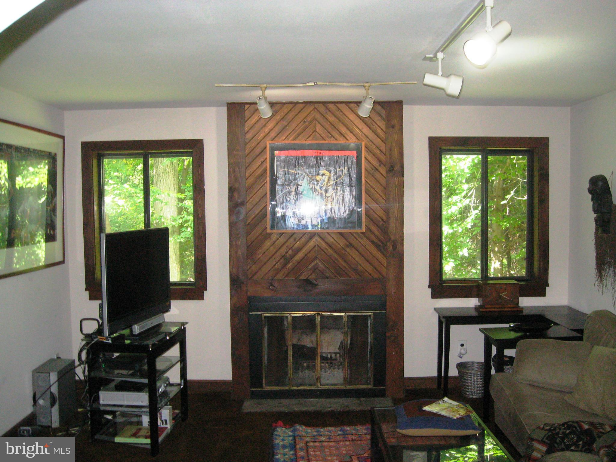 CHRISTINE MANOR - Residential