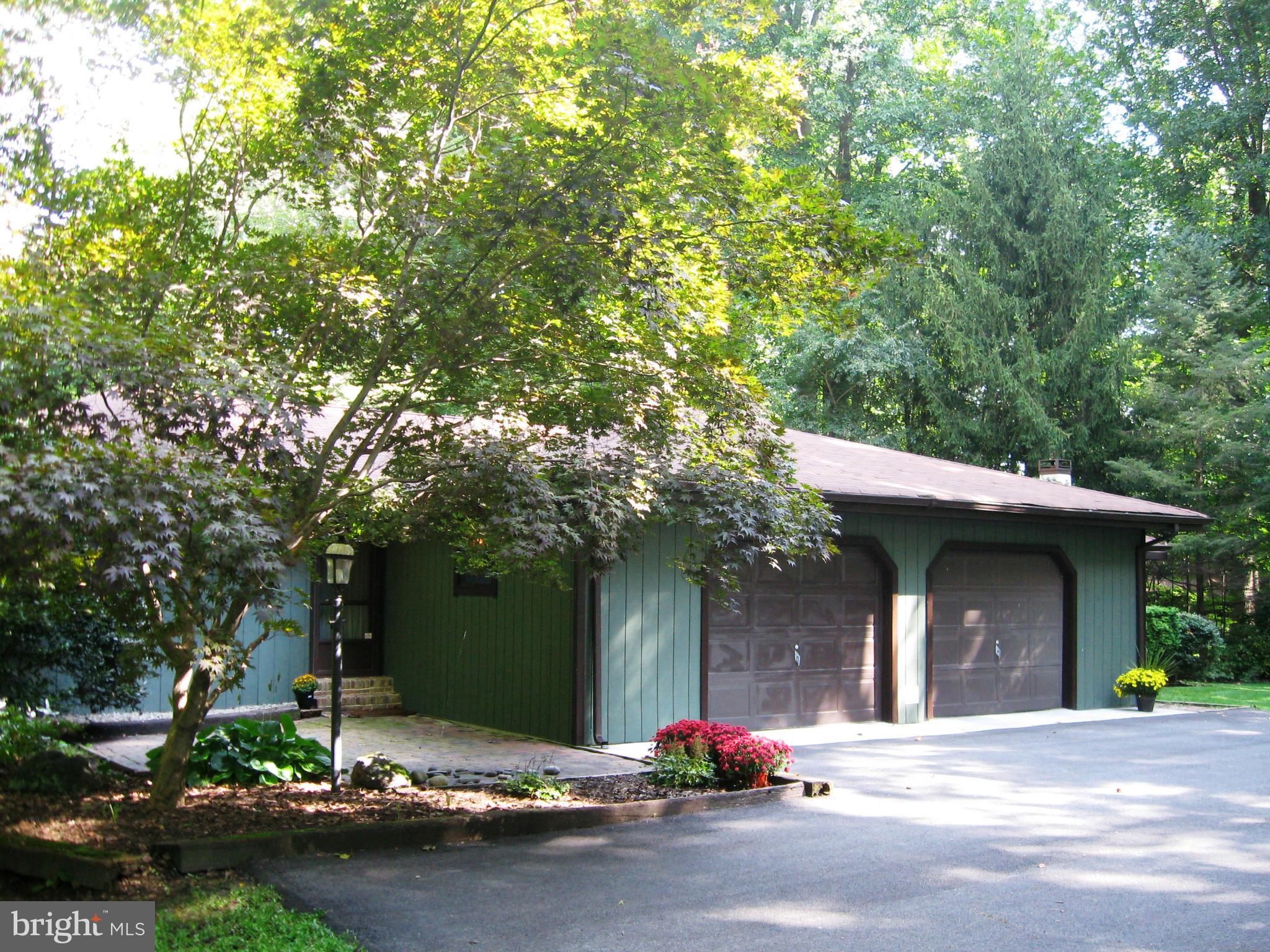 CHRISTINE MANOR - Residential