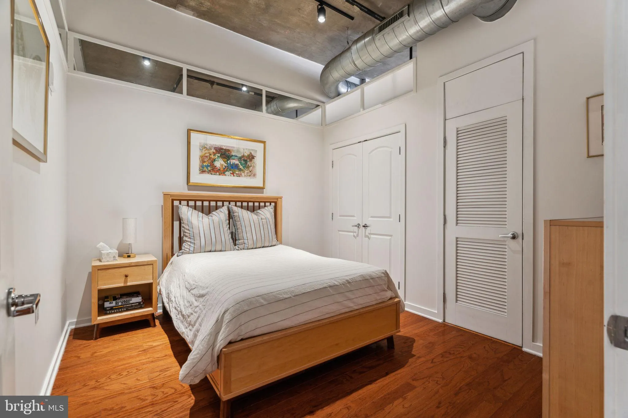 Philadelphia, Pennsylvania 19106, United States, 3 Bedrooms Bedrooms, ,2 BathroomsBathrooms,Residential,Contingent,127662