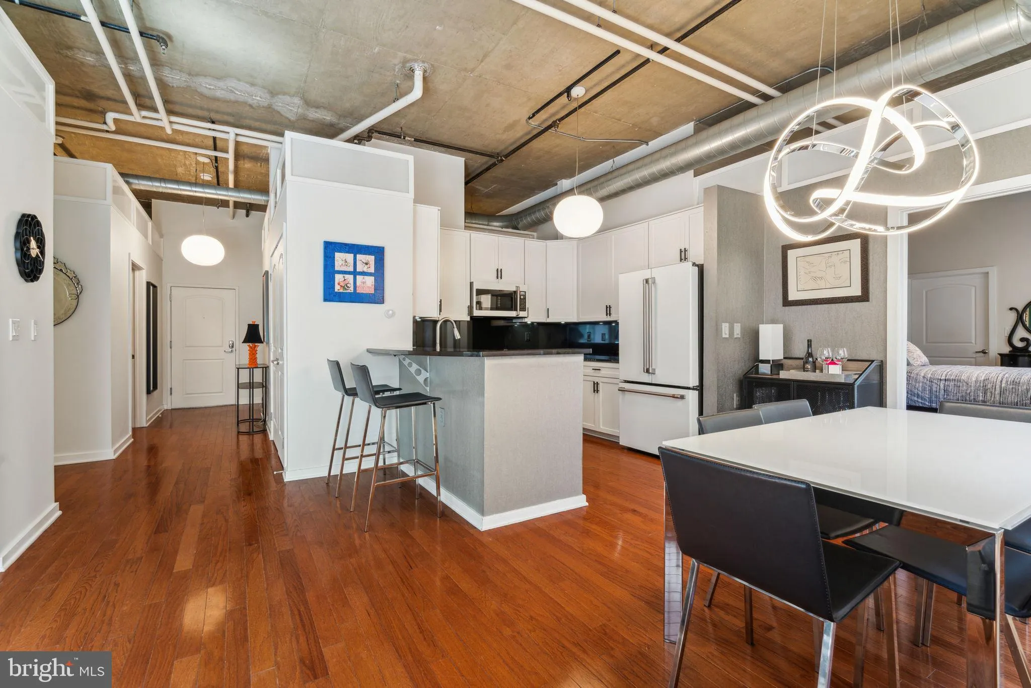 Philadelphia, Pennsylvania 19106, United States, 3 Bedrooms Bedrooms, ,2 BathroomsBathrooms,Residential,Contingent,127662