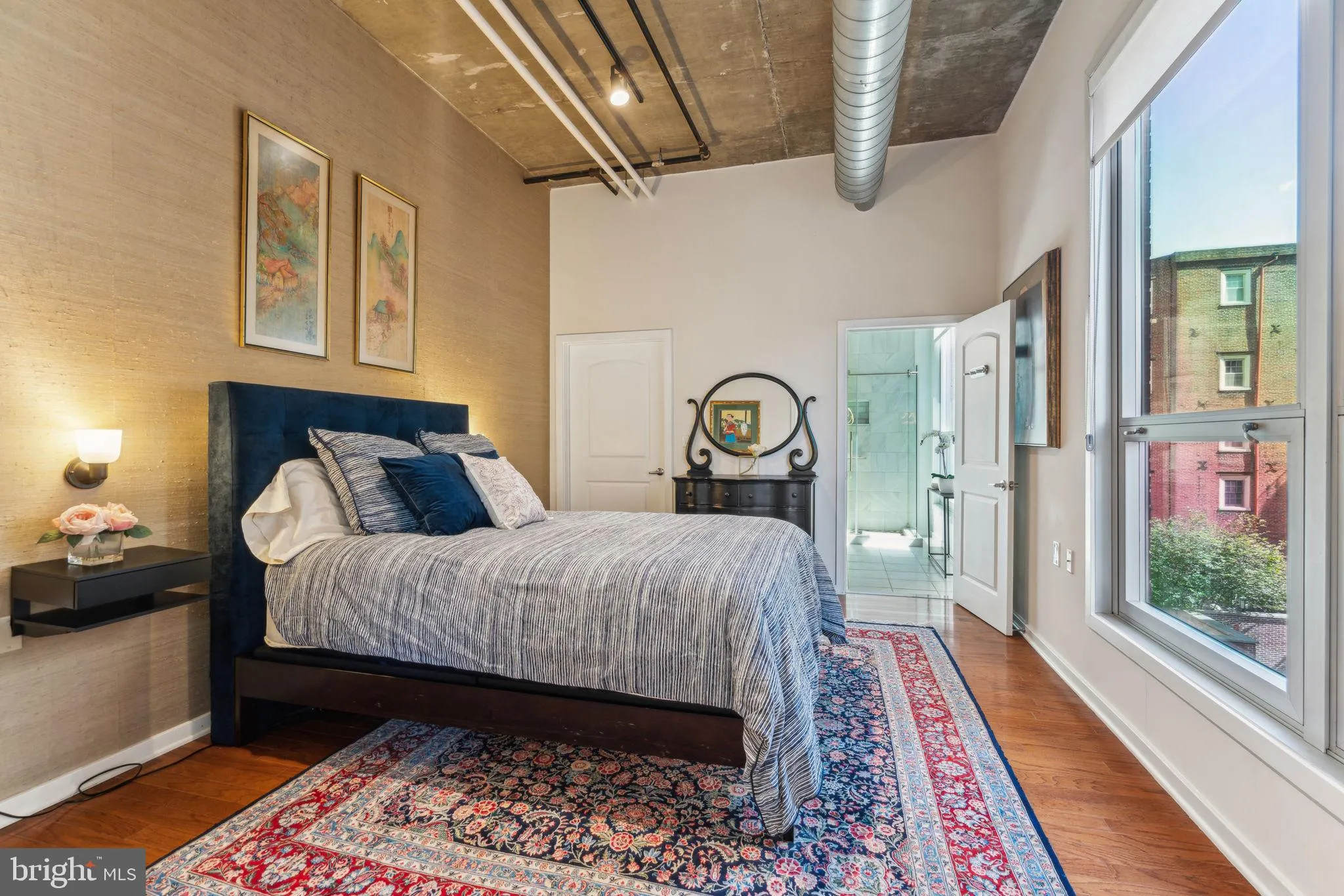 Philadelphia, Pennsylvania 19106, United States, 3 Bedrooms Bedrooms, ,2 BathroomsBathrooms,Residential,Contingent,127662