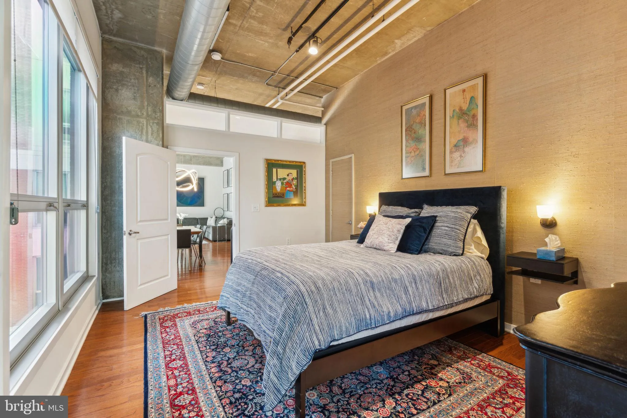 Philadelphia, Pennsylvania 19106, United States, 3 Bedrooms Bedrooms, ,2 BathroomsBathrooms,Residential,Contingent,127662