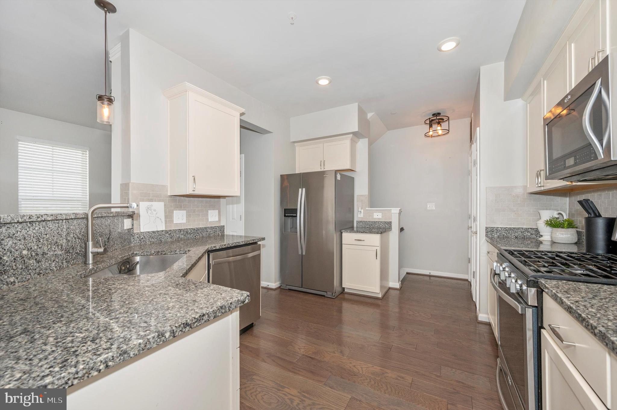 JEFFERSON PLACE - Residential