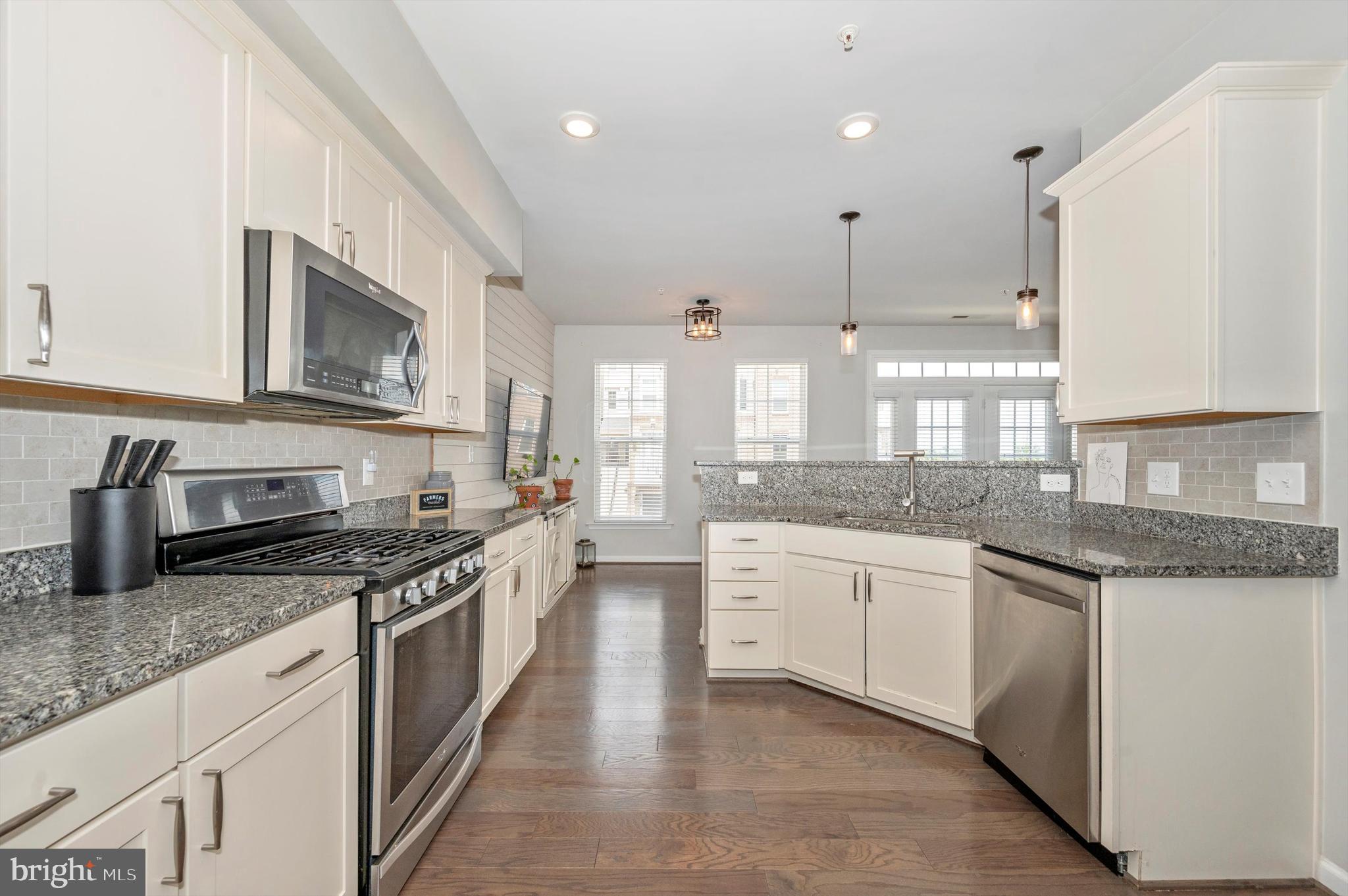 JEFFERSON PLACE - Residential