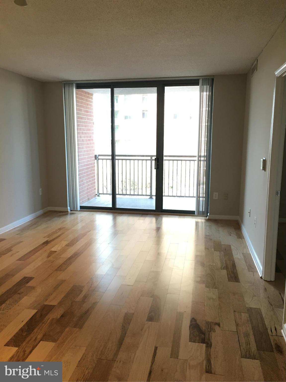 GALLERY AT WHITE FLINT - Residential Lease