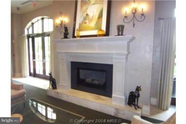 GALLERY AT WHITE FLINT - Residential Lease