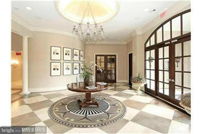 GALLERY AT WHITE FLINT - Residential Lease