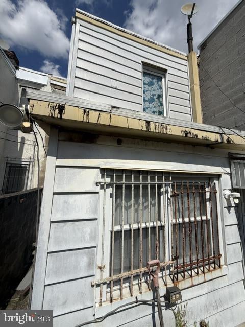 2032 PIERCE STREET