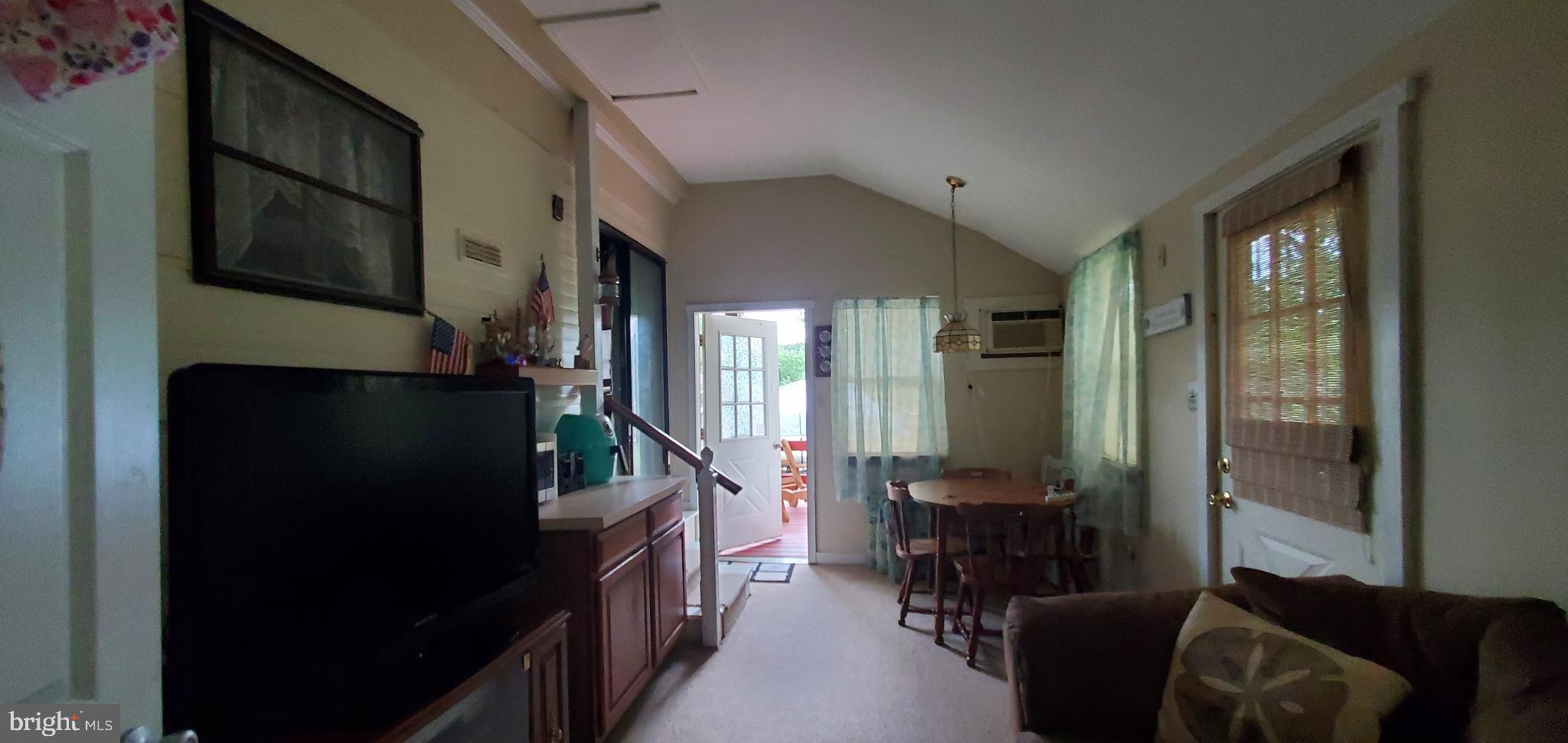 INDIAN ACRES - Residential