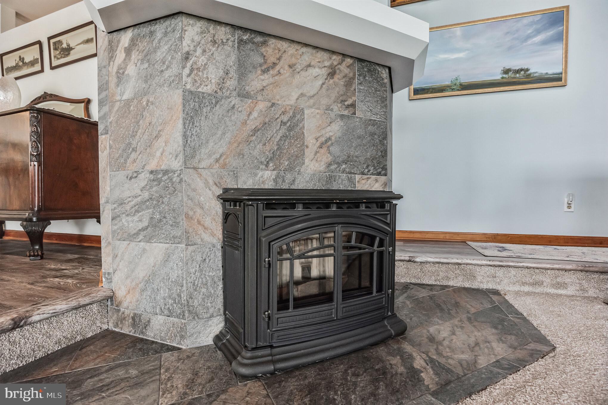 DRUM POINT - Residential