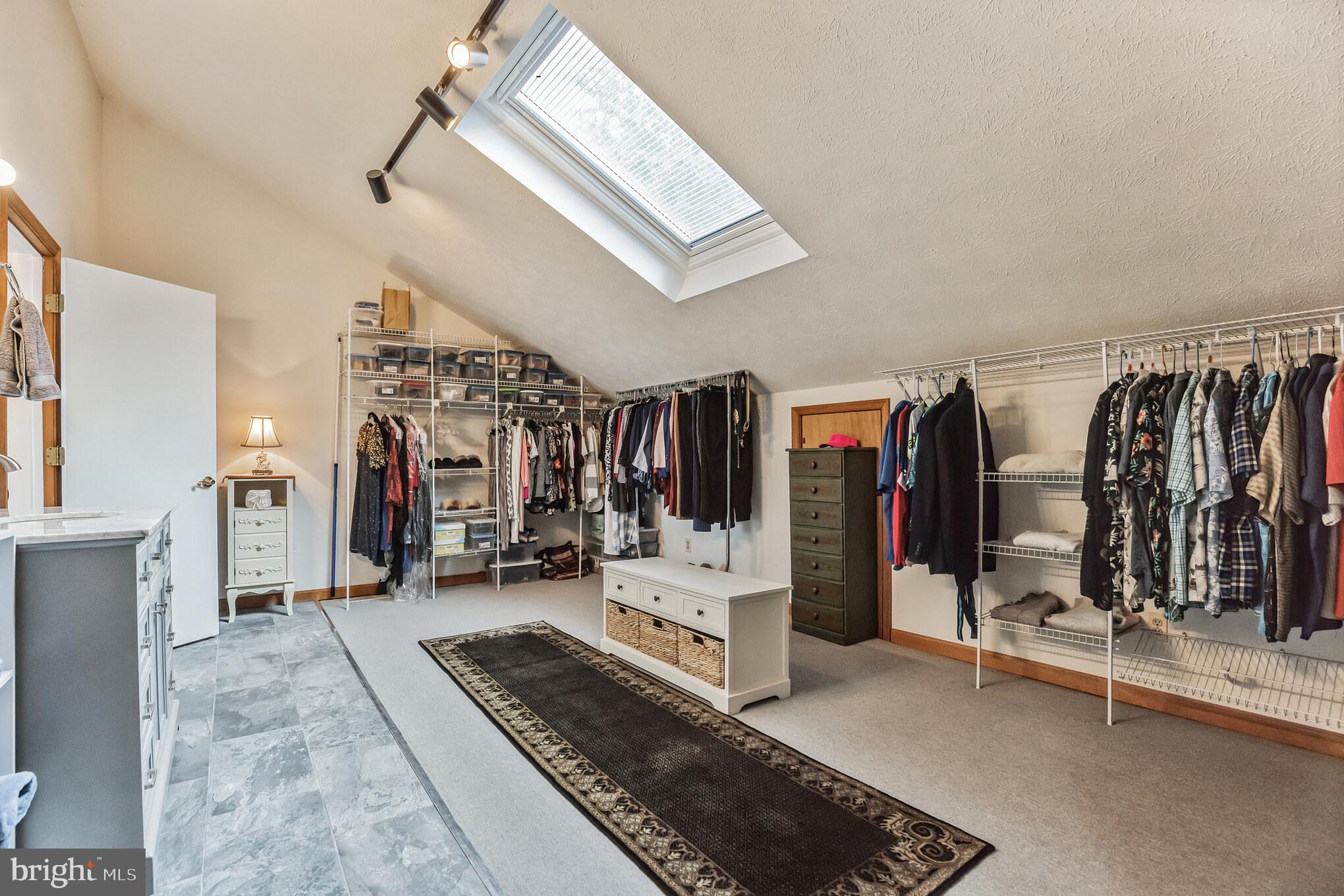 DRUM POINT - Residential