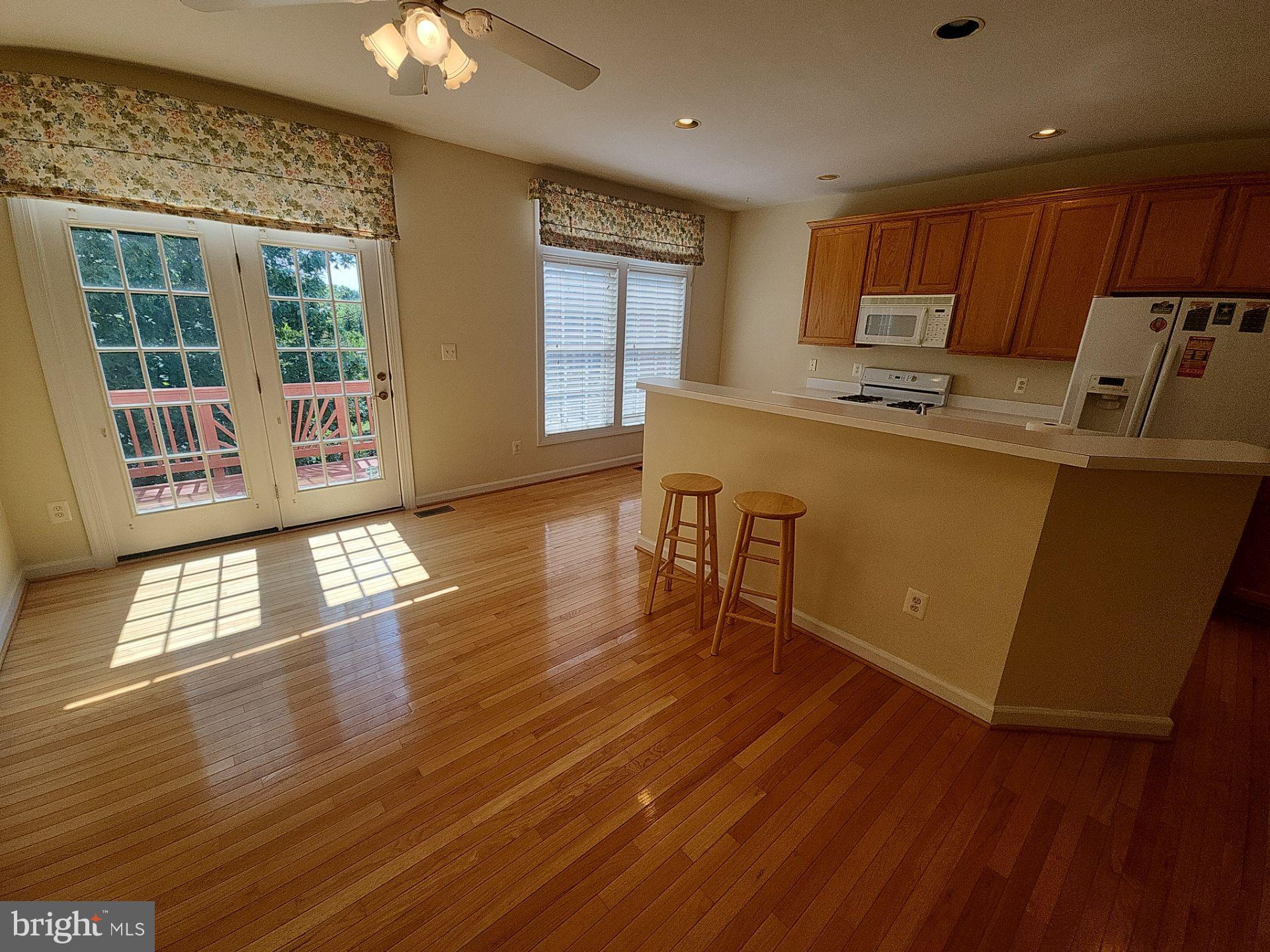 JAPONICA - Residential Lease