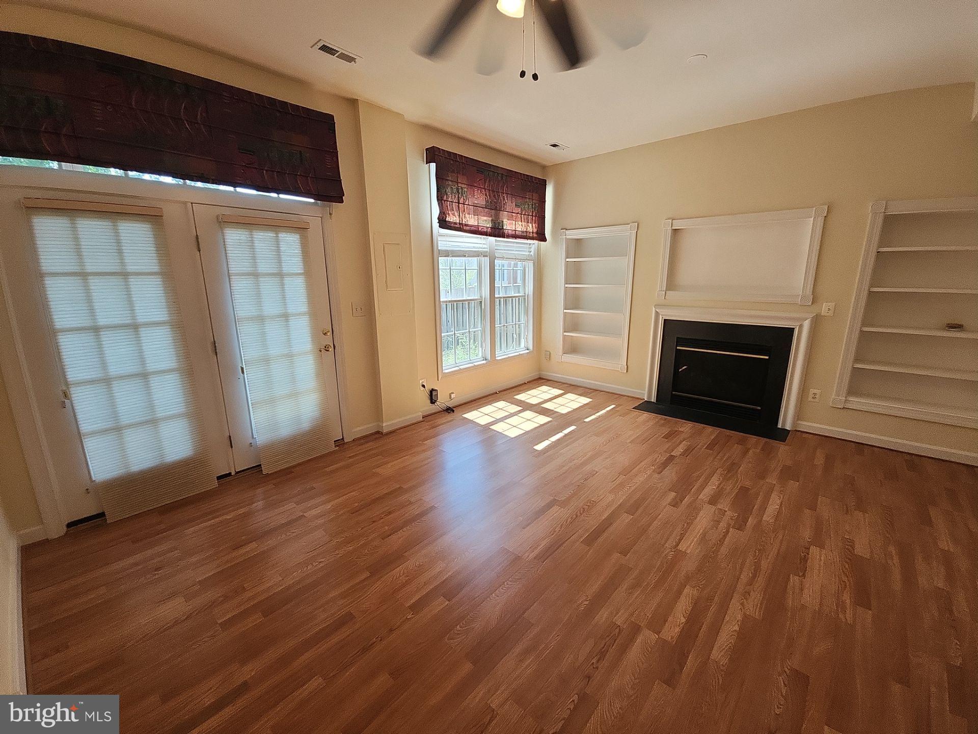 JAPONICA - Residential Lease