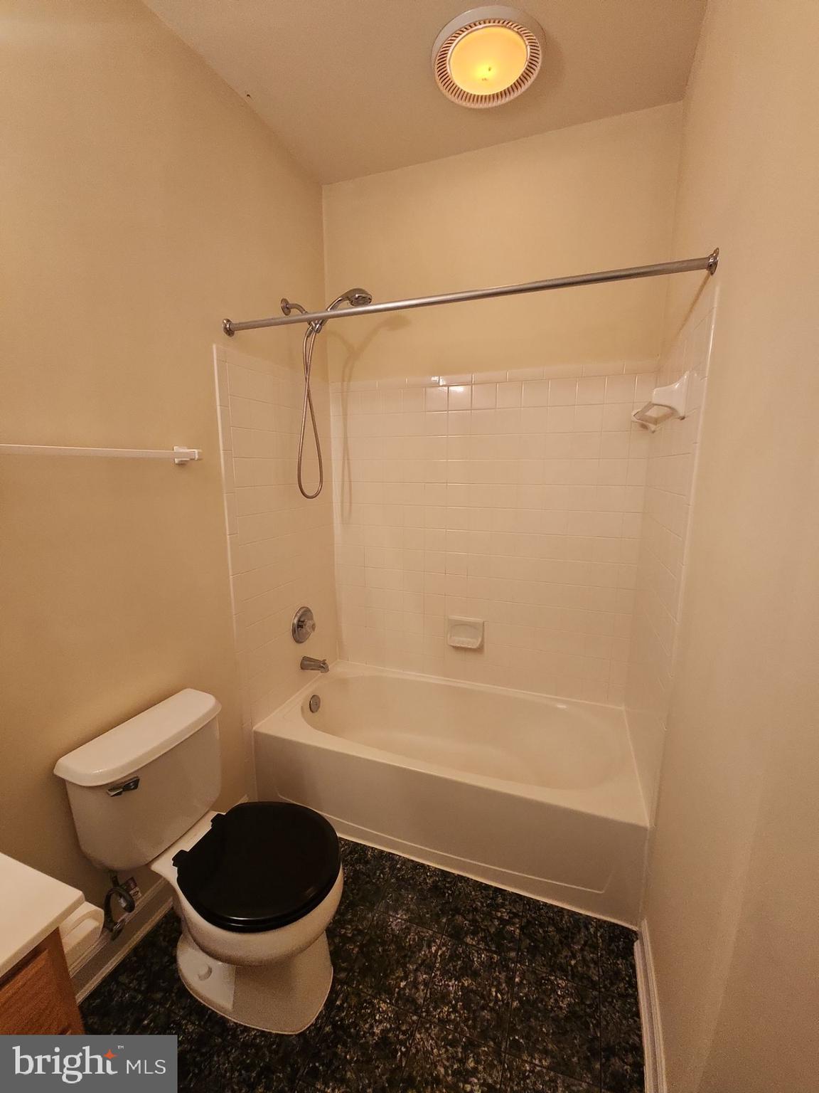 JAPONICA - Residential Lease