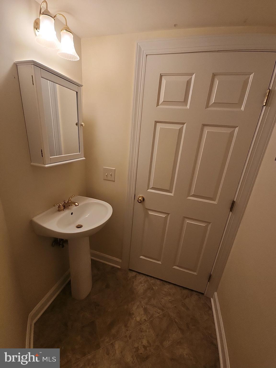 JAPONICA - Residential Lease