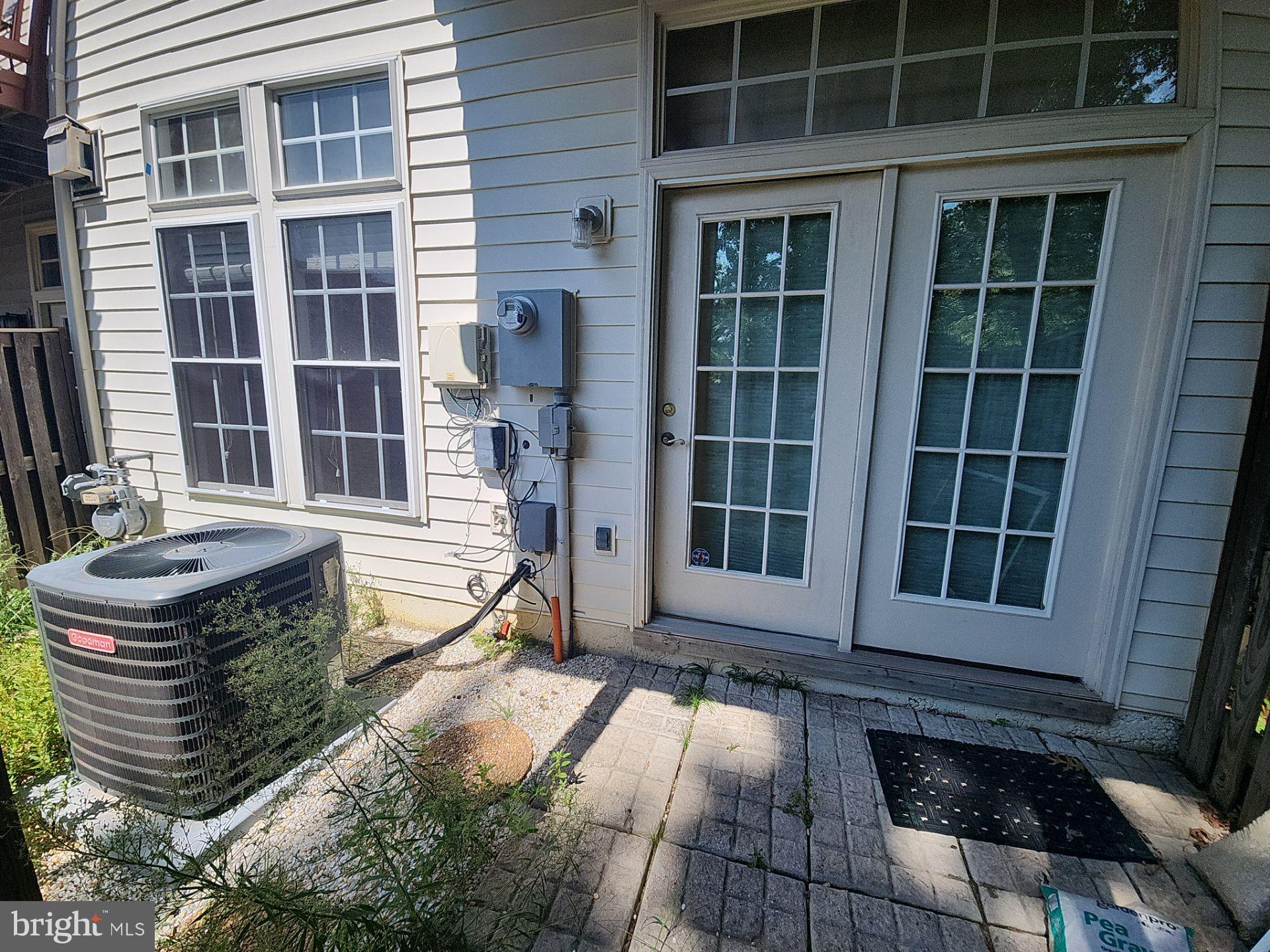 JAPONICA - Residential Lease