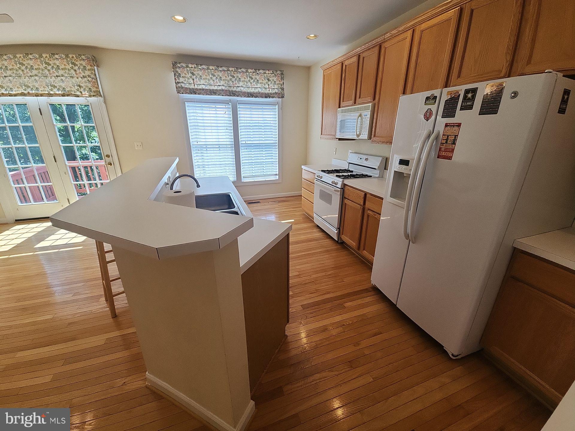 JAPONICA - Residential Lease