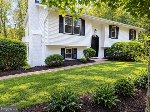 Photo of 11040 Vine Court, MANASSAS, VA 20111 (MLS # VAPW2132430)