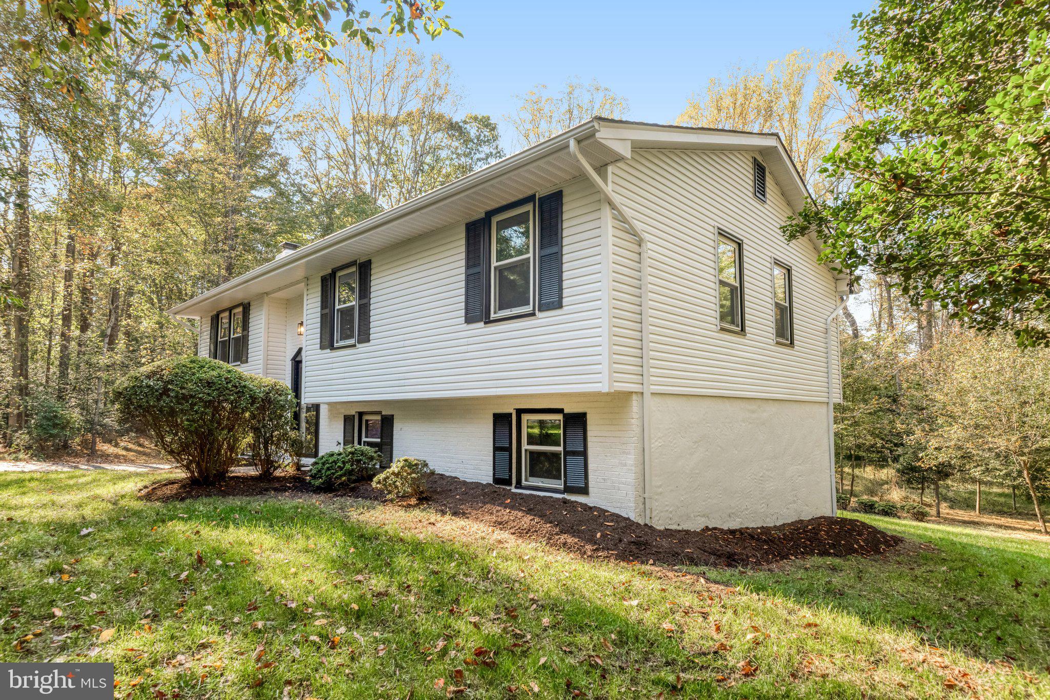 11040 VINE COURT