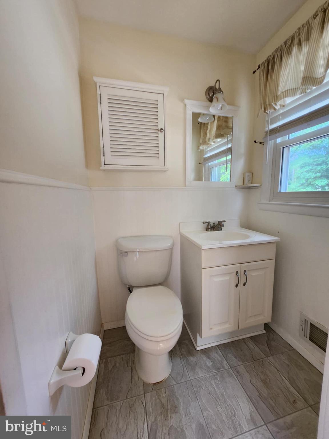COLONIAL ACRES - Residential