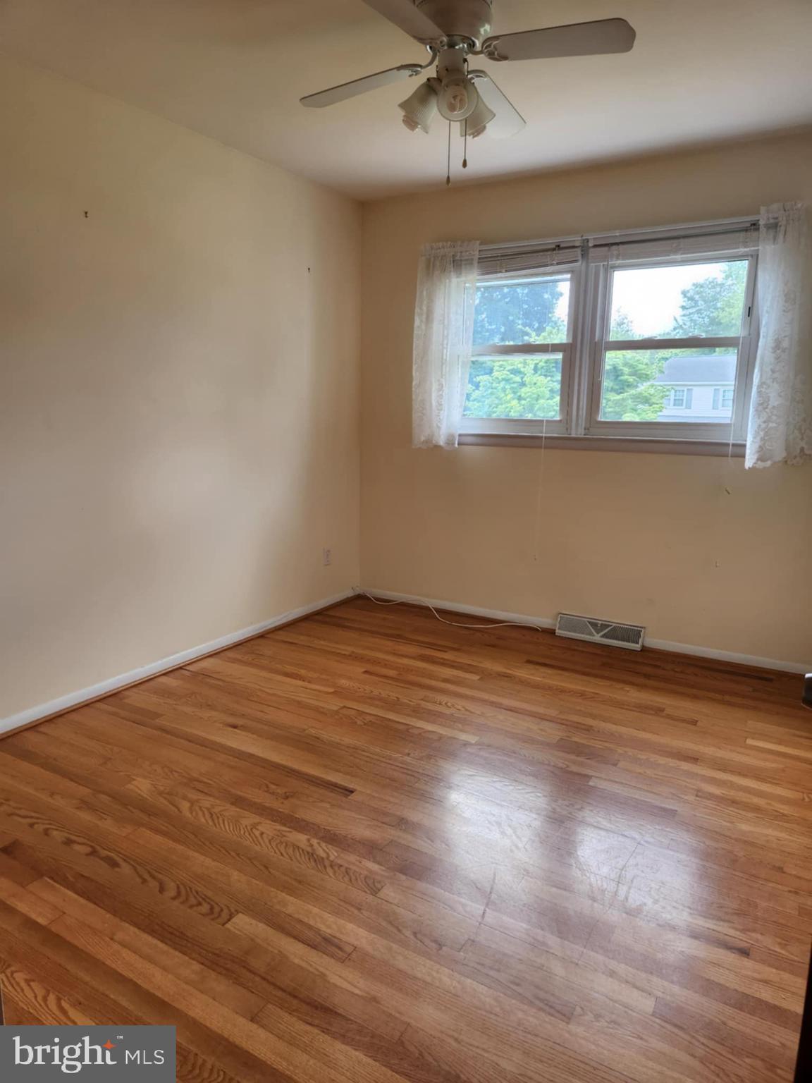 COLONIAL ACRES - Residential