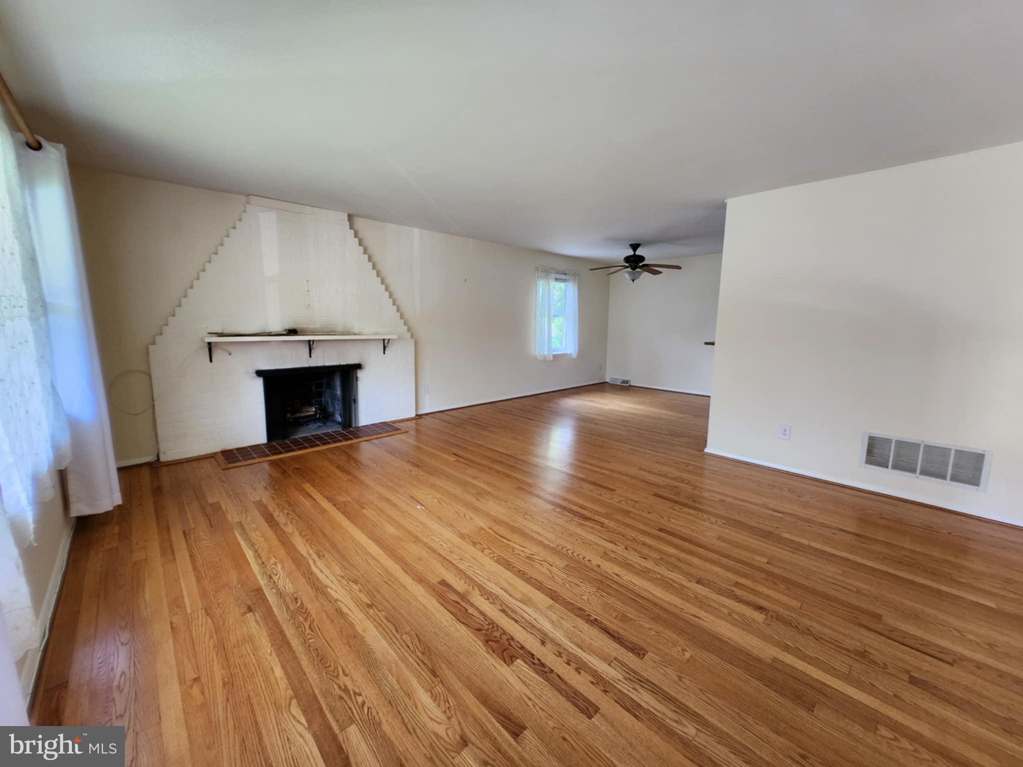 COLONIAL ACRES - Residential