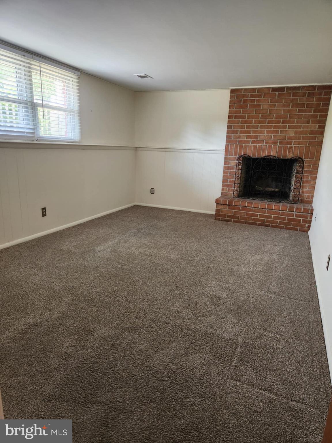 COLONIAL ACRES - Residential