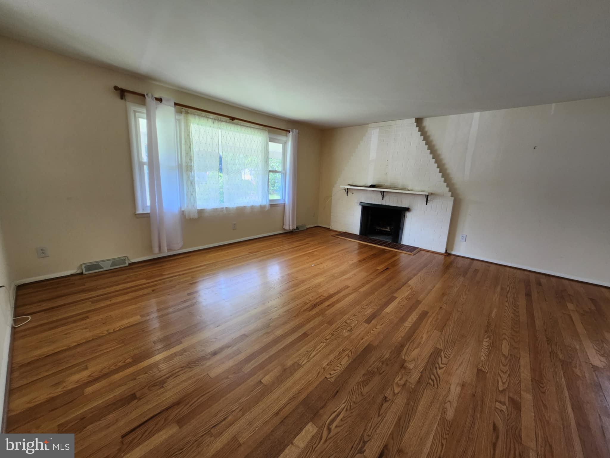 COLONIAL ACRES - Residential