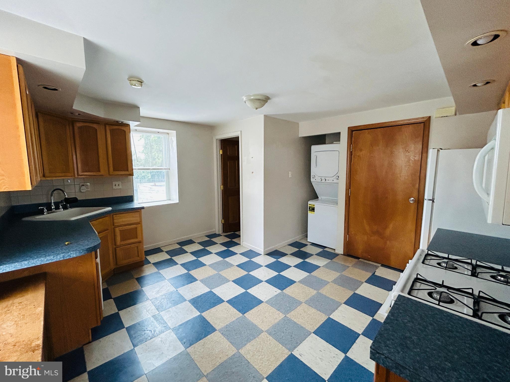 ROXBOROUGH - Residential Lease