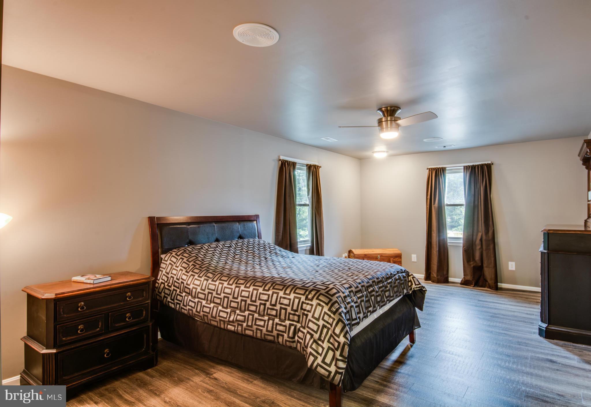 BREEZEWOOD - Residential